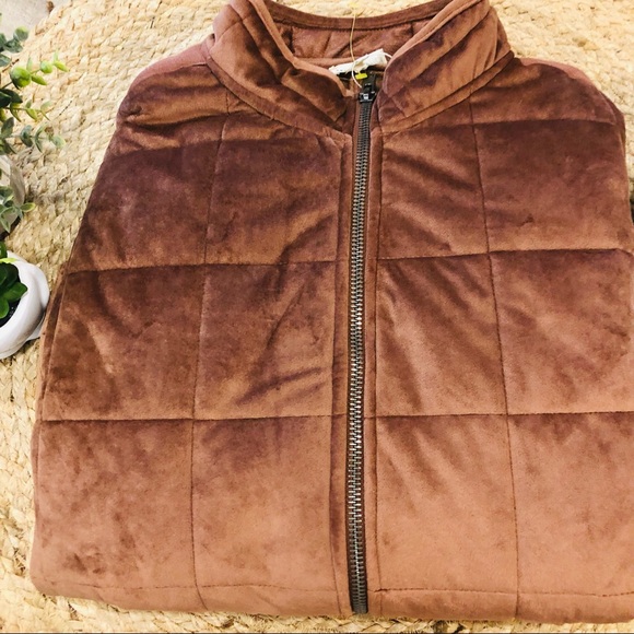 Main Strip Soft Quilted Dusty Pink Jacket - Picture 5 of 15